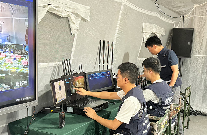 1730774535532303.jpg 调试通信设备.jpg